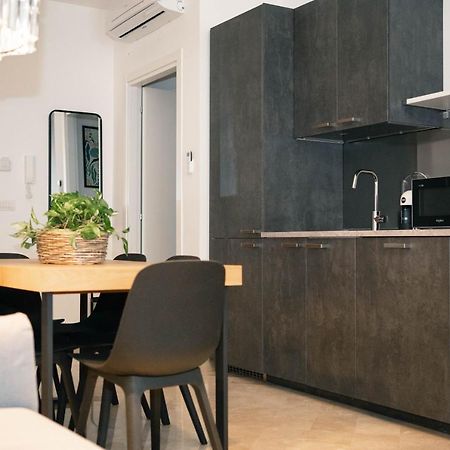 Black Marble - Design Apartment Bari Kültér fotó