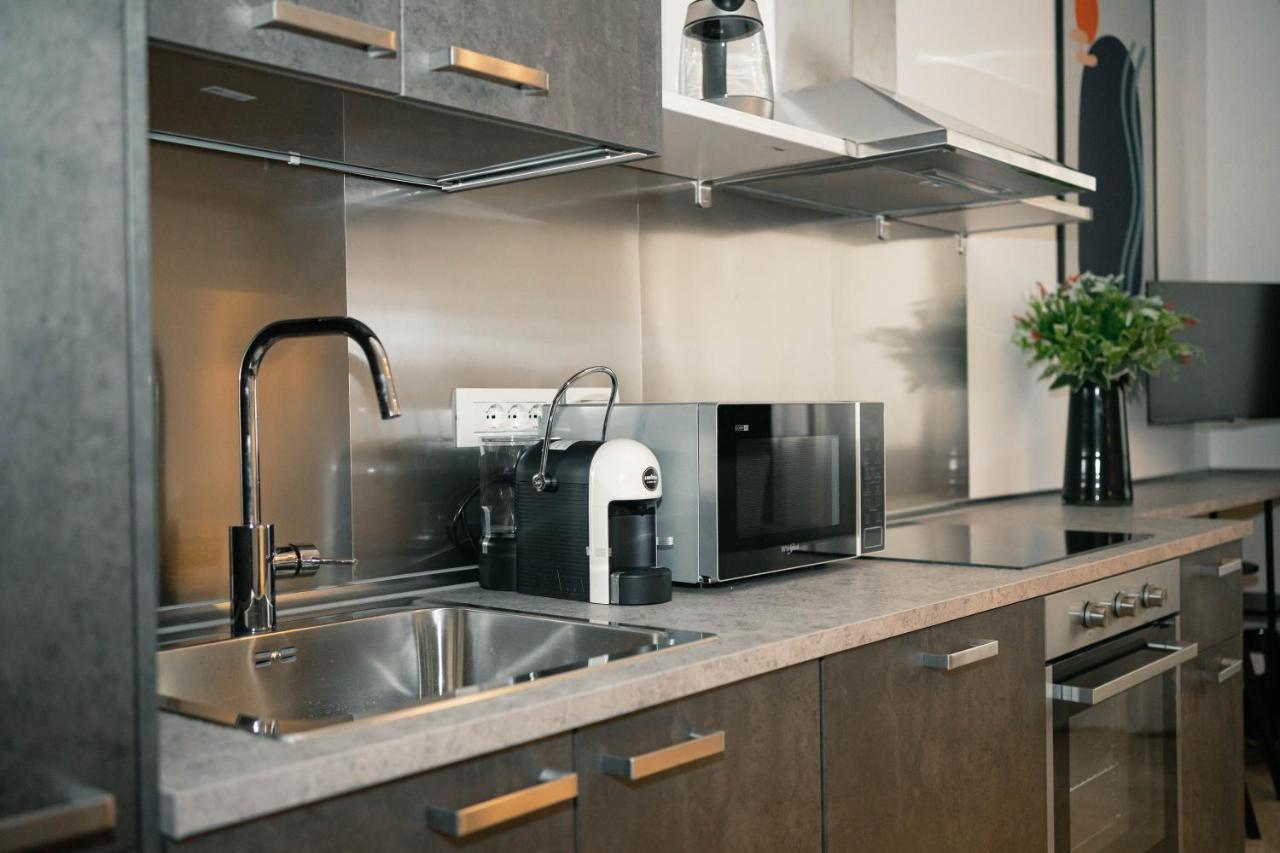 Black Marble - Design Apartment Bari Kültér fotó
